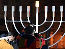 В Чернигове неизвестные повалили символ Хануки