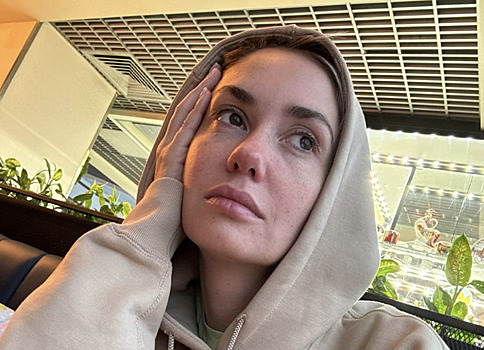 На весах «плюс 6»: Муцениеце недовольна своей фигурой после родов