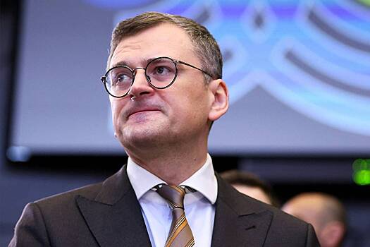 Кулеба призвал украинских дипломатов ставить Запад в неудобное положение