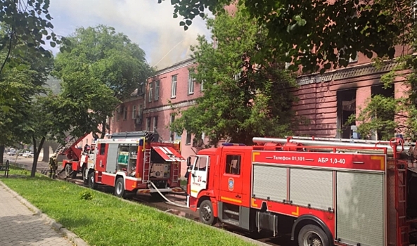 В Воронеже потушили пожар в здании хлебозавода на улице Фридриха Энгельса