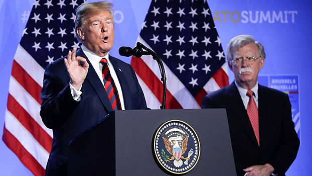 Болтон назвал Трампа "раковой опухолью" для Республиканской партии