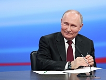 Путин рассказал, что любит фильм «Я шагаю по Москве»