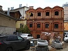 Реконструкция или самострой: в центре Нижнего Новгорода перестраивают старинную усадьбу