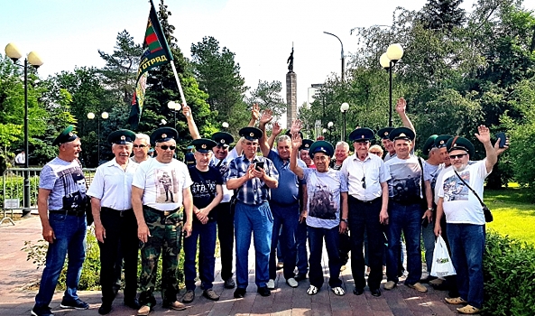 Волгоградцы широко и торжественно отметили День пограничника