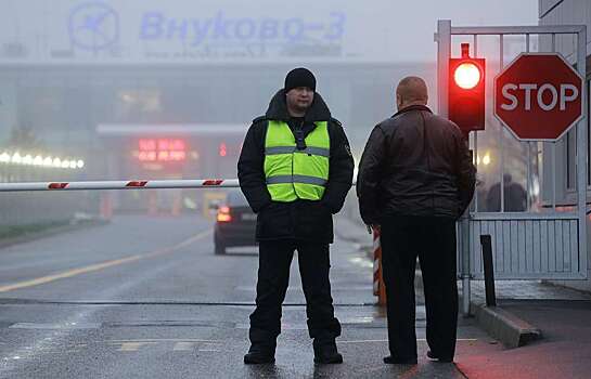 Во Внуково чуть не столкнулись самолеты