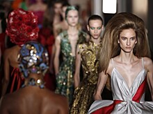 Valentino проведут первый совмещенный показ коллекции pre-fall в Токио