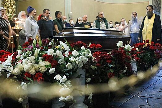 Актера и музыканта Петра Мамонова похоронили в Подмосковье