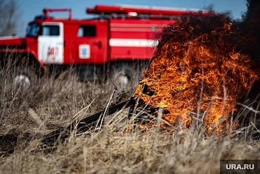 На Урале после ДТП в автомобиле сгорели два человека