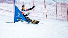 Логинов победил в параллельном слаломе на этапе Кубка мира по сноуборду в Челябинской области