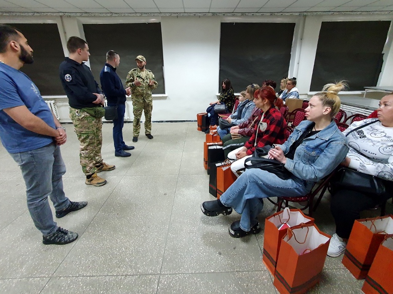 Сослуживцы взяли шефство над семьями погибших товарищей - Рамблер/женский