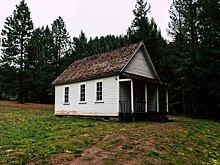 Самовольная постройка: могут ли снести и как ее легализовать?