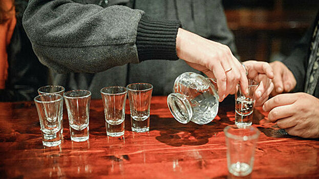 Россиян предостерегли от алкоголя во время самоизоляции