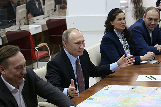 Путин поручил Минфину упростить сделки для небольших контрактов