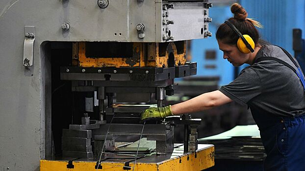 Названы угрозы от перехода на «четырехдневку»