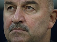 Гостиный двор в Петербурге обзавелся усами как у Черчесова — видео