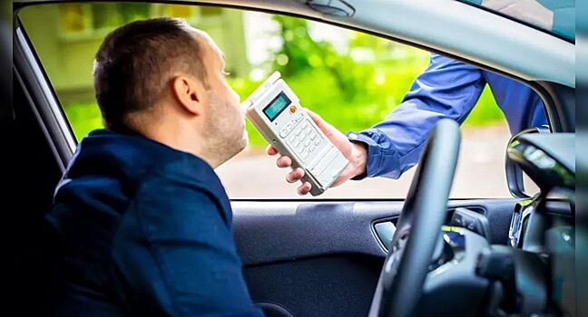 Ошибки при «продувке» на алкоголь, из-за которых водитель может лишиться прав