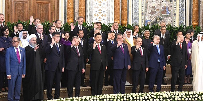 Полмира в Душанбе. Лидеры Азии «сверили часы»
