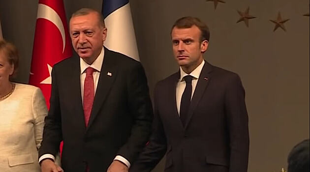 Реджеп Эрдоган пожелал французам поскорее избавиться от «беды Франции» - Макрона