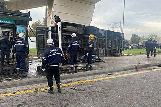 В Азербайджане в крупной аварии пострадали 26 человек