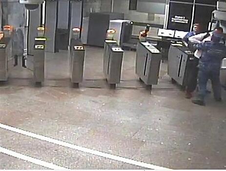 В Самаре задержали мужчину, пытавшегося незаконно проникнуть в метро
