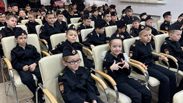 Патриотизм в действии: кадеты школы имени генерал-лейтенанта Асапова города Южно-Сахалинска поддержали защитников Отечества