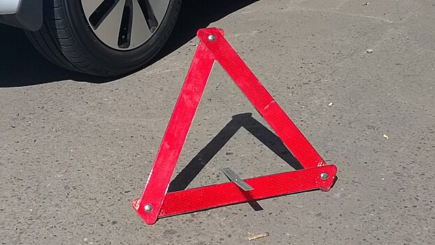 Торопливый водитель КамАЗ «собрал» 4 легковушки на кубанской трассе