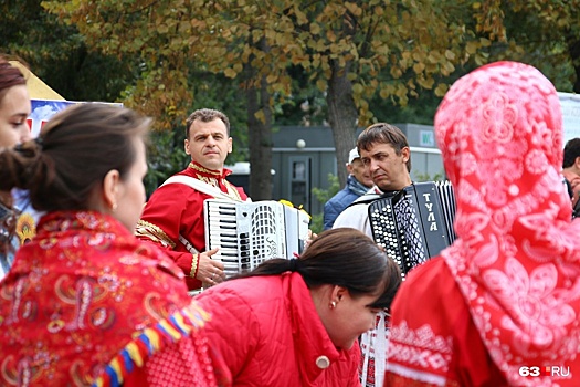 Мотовыставка и концерт Юлианны Карауловой: в Самаре День народного единства отметят на набережной