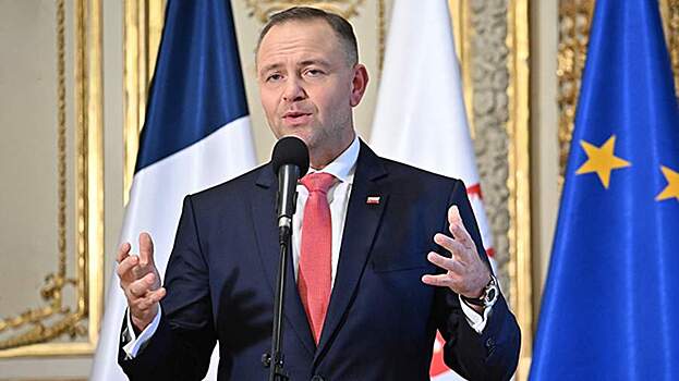 Президент Польши подписал закон о продлении помощи украинским беженцам