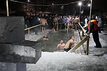 Праздник Крещения в Молдове: верующие поучаствовали в купаниях и посетили храмы