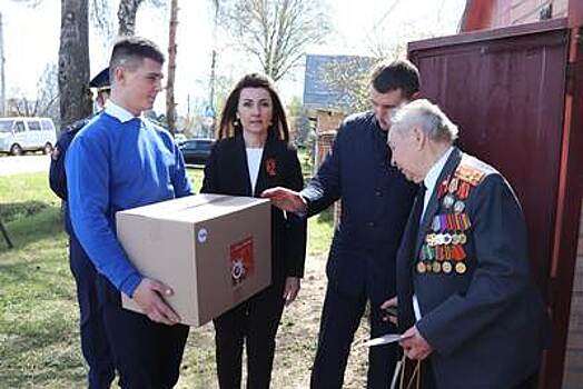ВТБ поздравил более 500 ветеранов ВОВ в Подмосковье