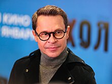 Банданы, бюстгальтеры, накладки для сосков. Всем этим актер Павел Деревянко сможет торговать под своим товарным знаком