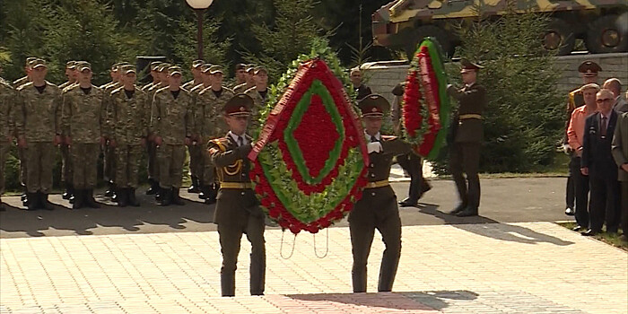 Памятник погибшим в боях за Минск открыли в Беларуси