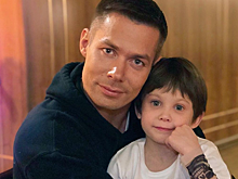 7-летнего сына Стаса Пьехи избили — певец требует справедливости