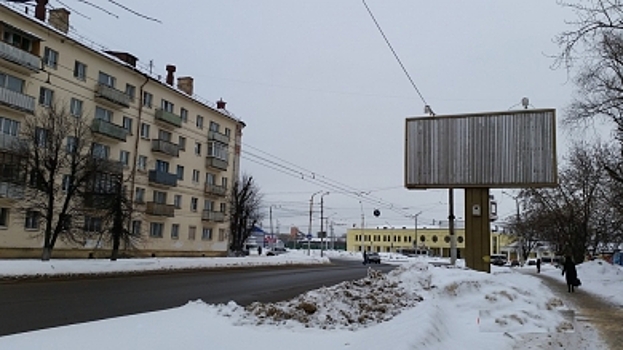На улице Титова микроавтобус сбил нарушительницу правил