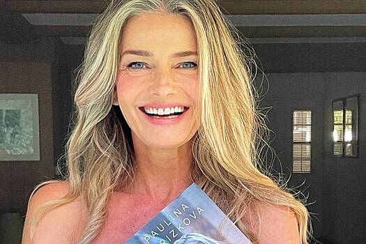 Известная 58-летняя модель опубликовала снимок топлес