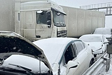 Снегопад спровоцировал массовые аварии на трассах. Кто и как заплатит за эти ДТП