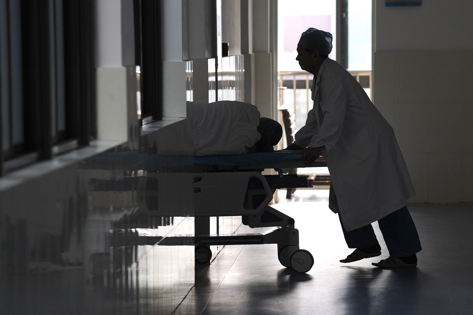 Умер один из раненных при нападении на пост ДПС в Чечне полицейский