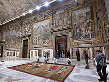 Десять гобеленов Рафаэля впервые за 500 лет вывесили в Сикстинской капелле