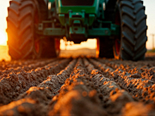 Пенсионер устроил ДТП с трактором