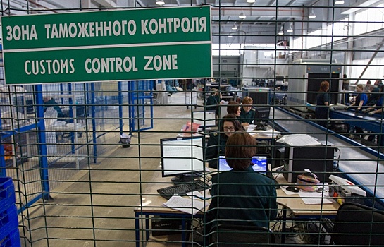 Импорт в Россию товаров из дальнего зарубежья упал на 17%