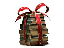 Семь книг, которые помогут скоротать время до Нового года