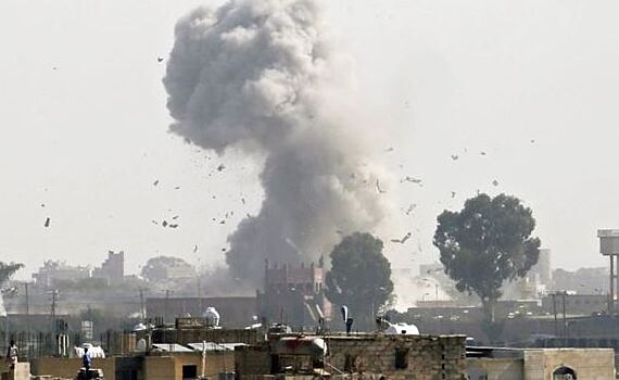 СМИ: Хуситы запустили баллистическую ракету по силам аравийской коалиции в Йемене