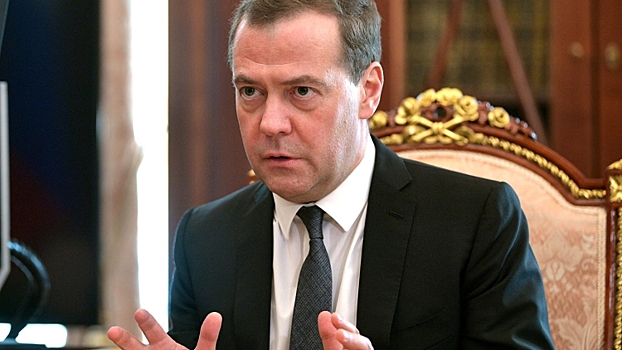 Медведев уволил первого замглавы Минкультуры
