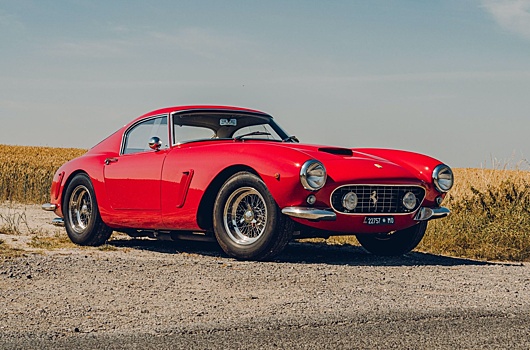 Посмотрите на копию классического Ferrari, которую не отличить от оригинала