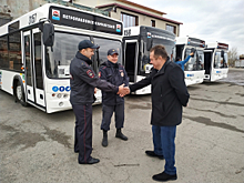 На Камчатке в адрес сотрудников полиции, участвовавших в тушении автобуса, поступила благодарность
