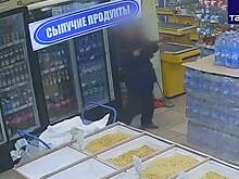 Открывшего беспорядочный огонь в супермаркете Донецка обезвредили