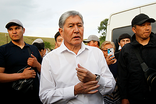 В Киргизии обвинение запросило 15 лет тюрьмы для экс-президента Атамбаева