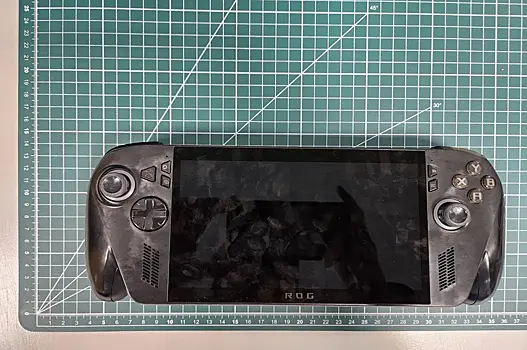 В Сеть попали первые изображения игровой консоли Asus ROG Ally 2