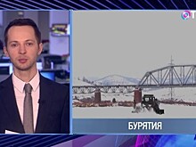 Спасатели Бурятии вышли пилить лед на Селенге