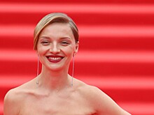 Екатерина Вилкова показала предновогодние кадры с Ильей Любимовым